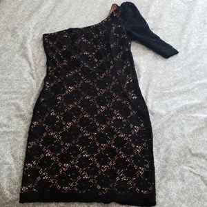 lace one sholder black dress